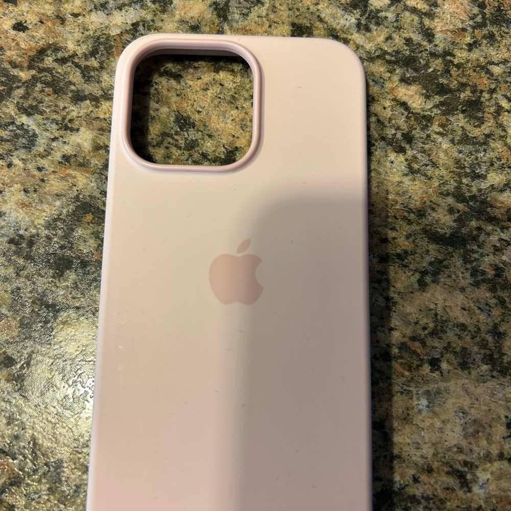 Apple Pink Silicone Case for iPhone 13/14 Pro